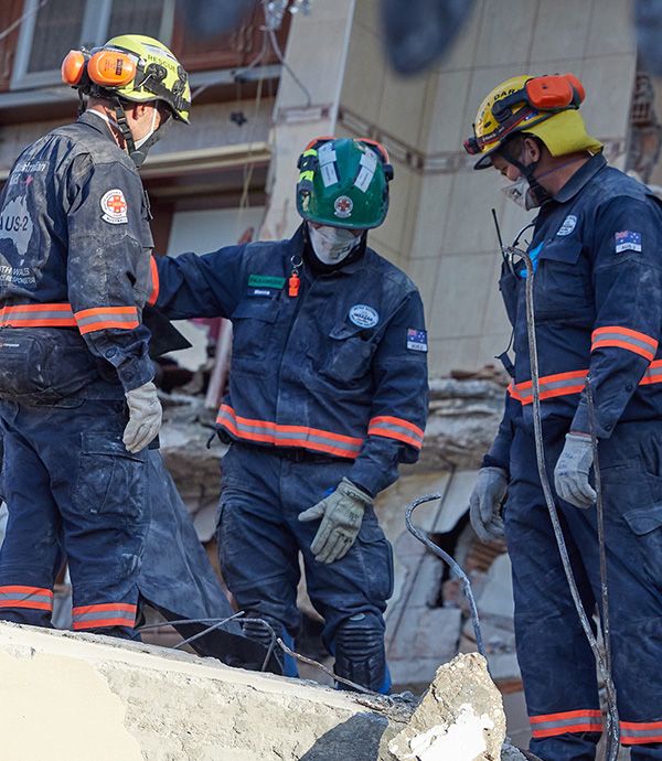 Australia’s urban search and rescue specialists providing support to Turkish authorities and communities following the devastating earthquakes in Türkiye in February 2023. Credit: DFAT/Nathan Fulton